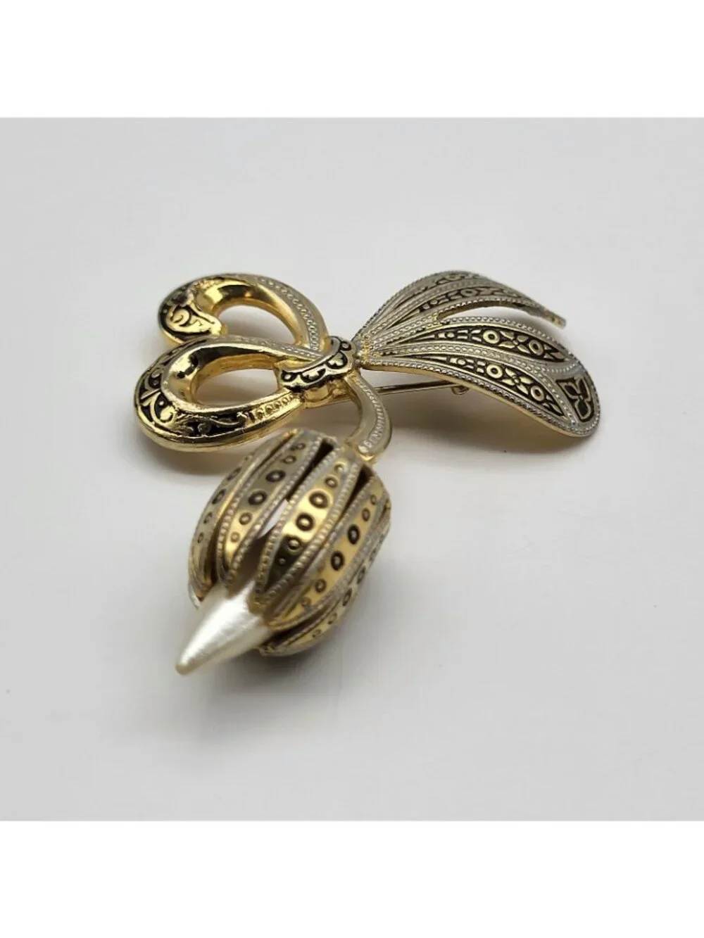 Fabulous vintage damascene faux pearl brooch pin whimsical fun